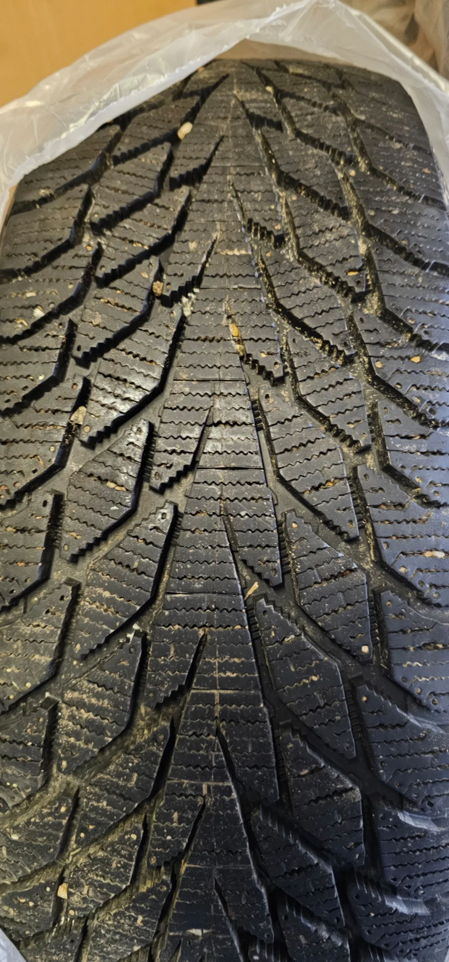 Продам резину 215/60R17 - миниатюра 4