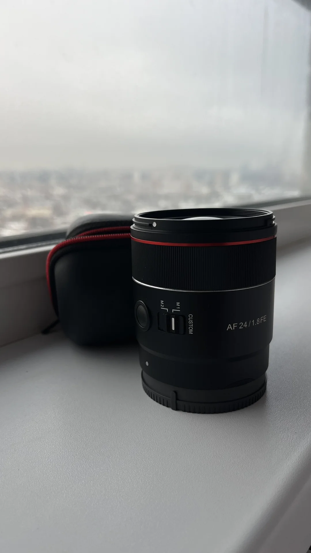 Объектив Samyang 24mm 1.8 AF FE - изображение 1