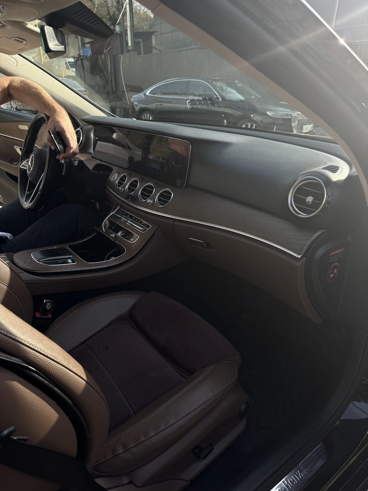 Mercedes-Benz E klass - миниатюра 7