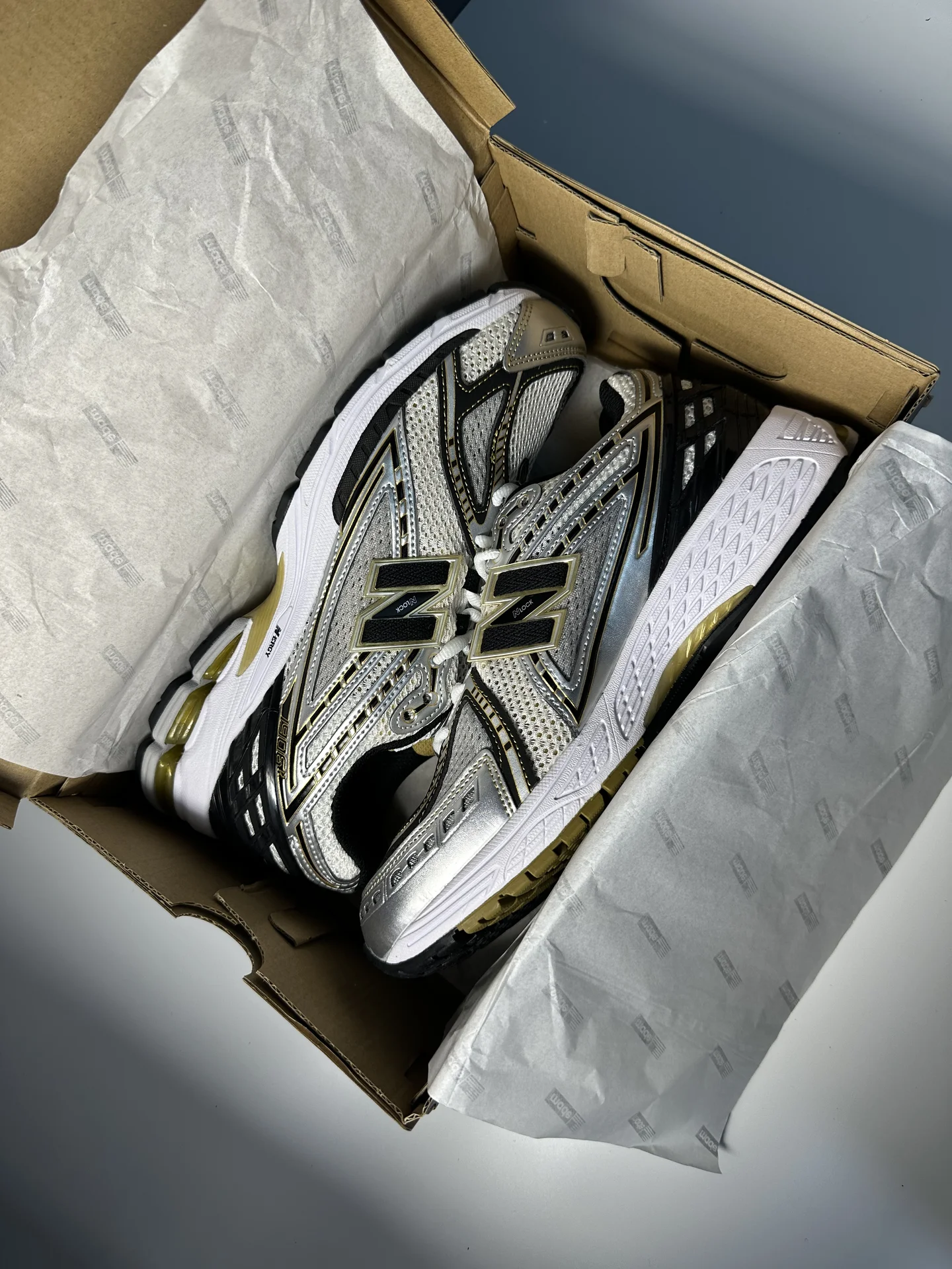 Кроссовки New Balance 1906R - изображение 1