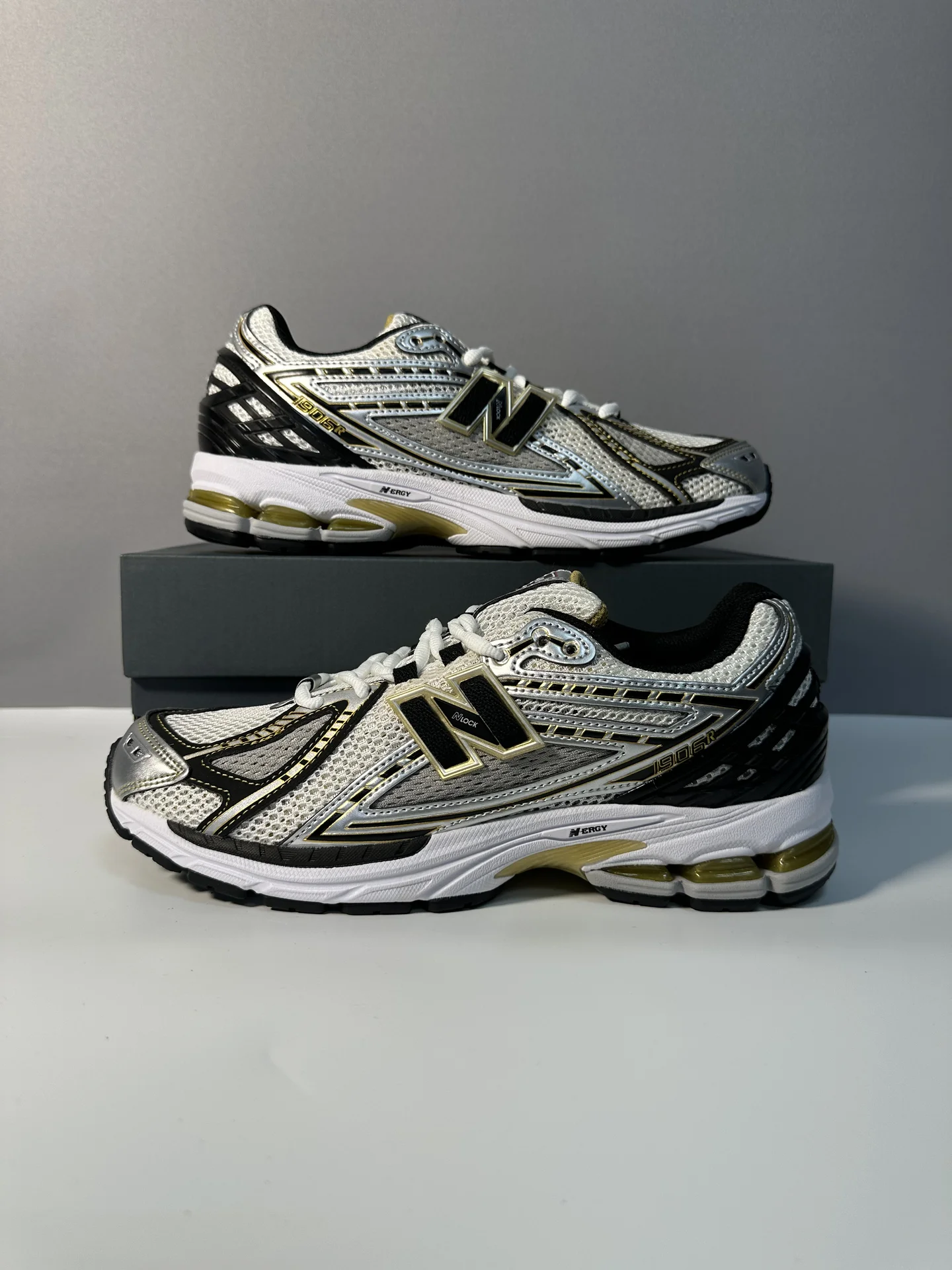Кроссовки New Balance 1906R - миниатюра 2