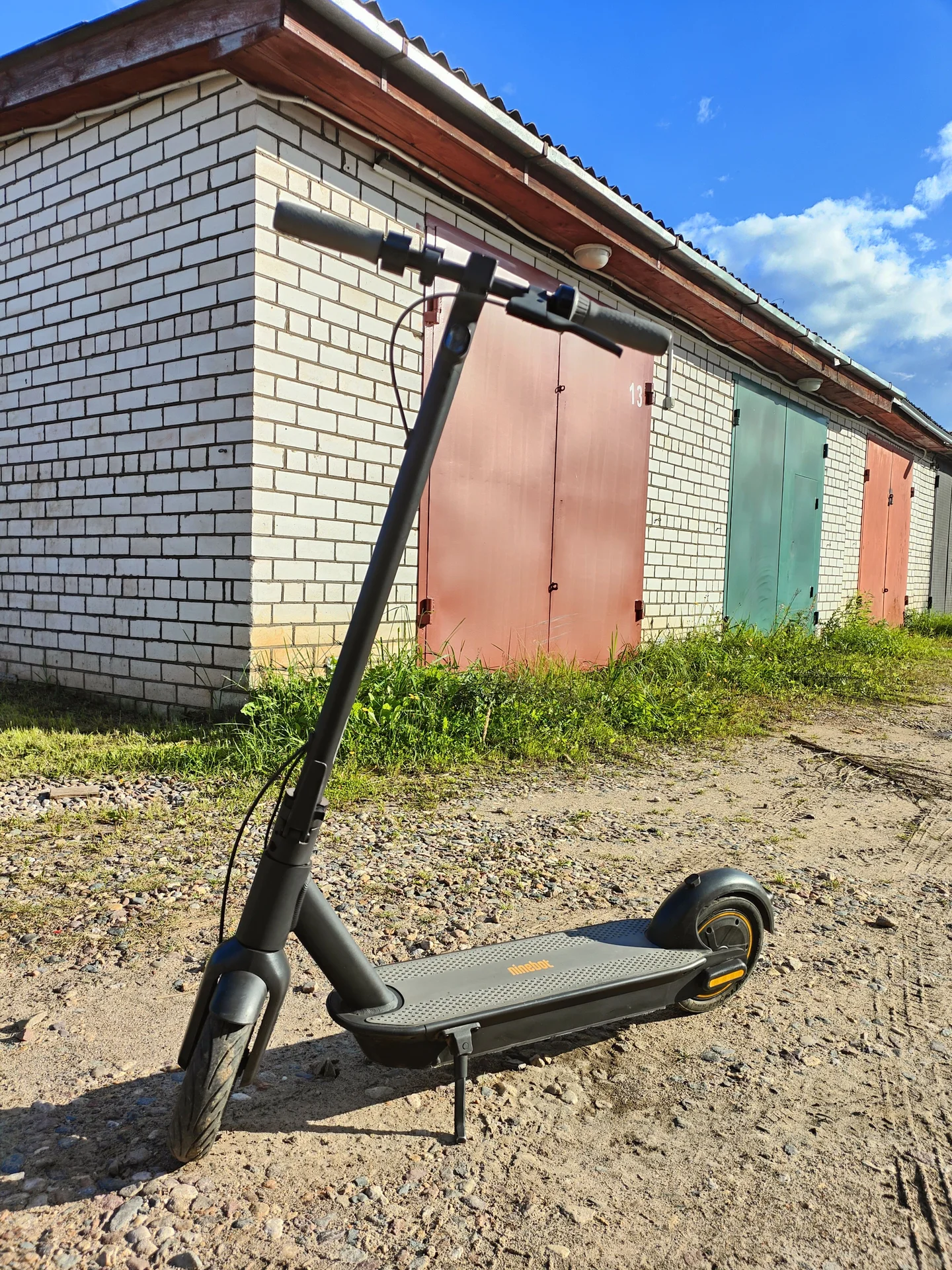 Электросамокат Ninebot Kickscooter MAX G30P - миниатюра 2