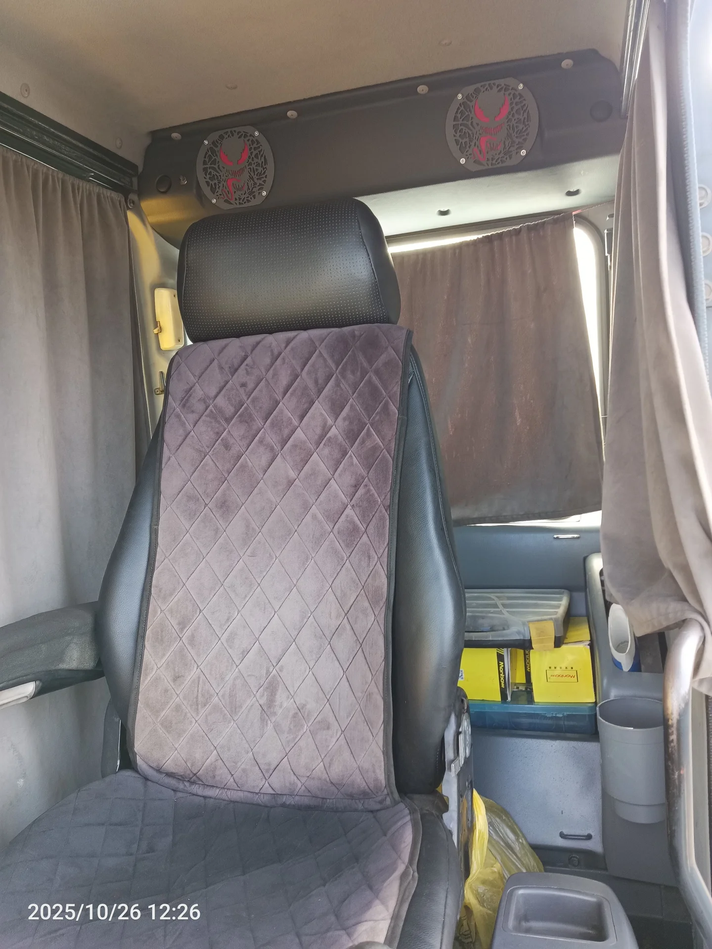 гусеничный экскаватор komatsu pc 200-7 - миниатюра 6