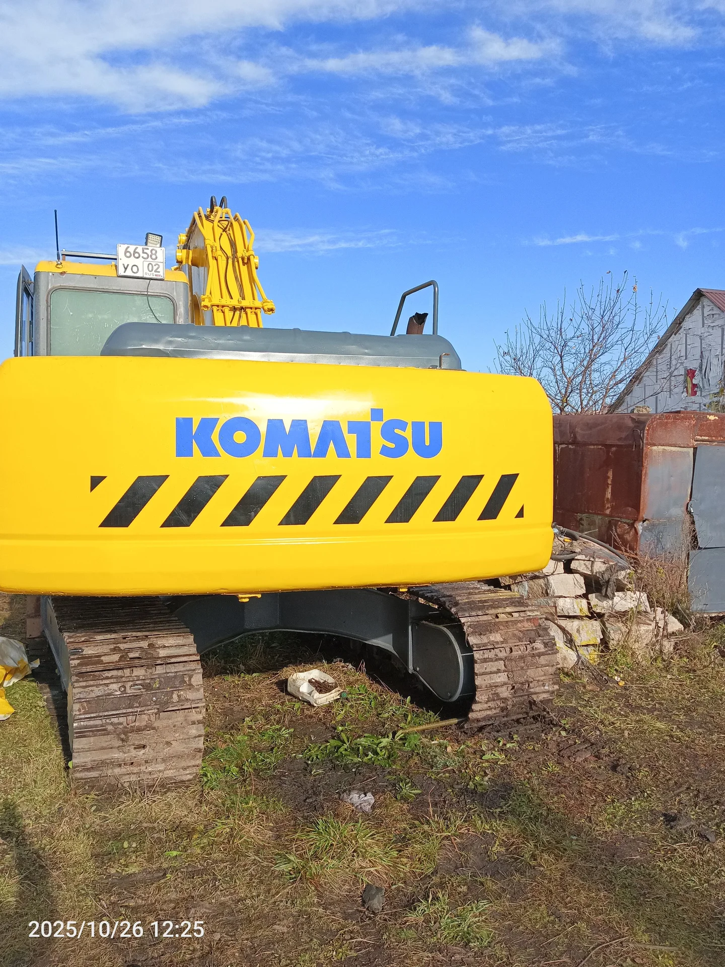 гусеничный экскаватор komatsu pc 200-7 - миниатюра 8