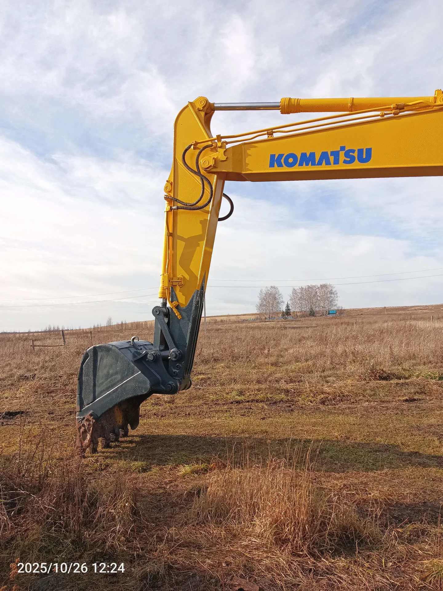 гусеничный экскаватор komatsu pc 200-7 - миниатюра 10
