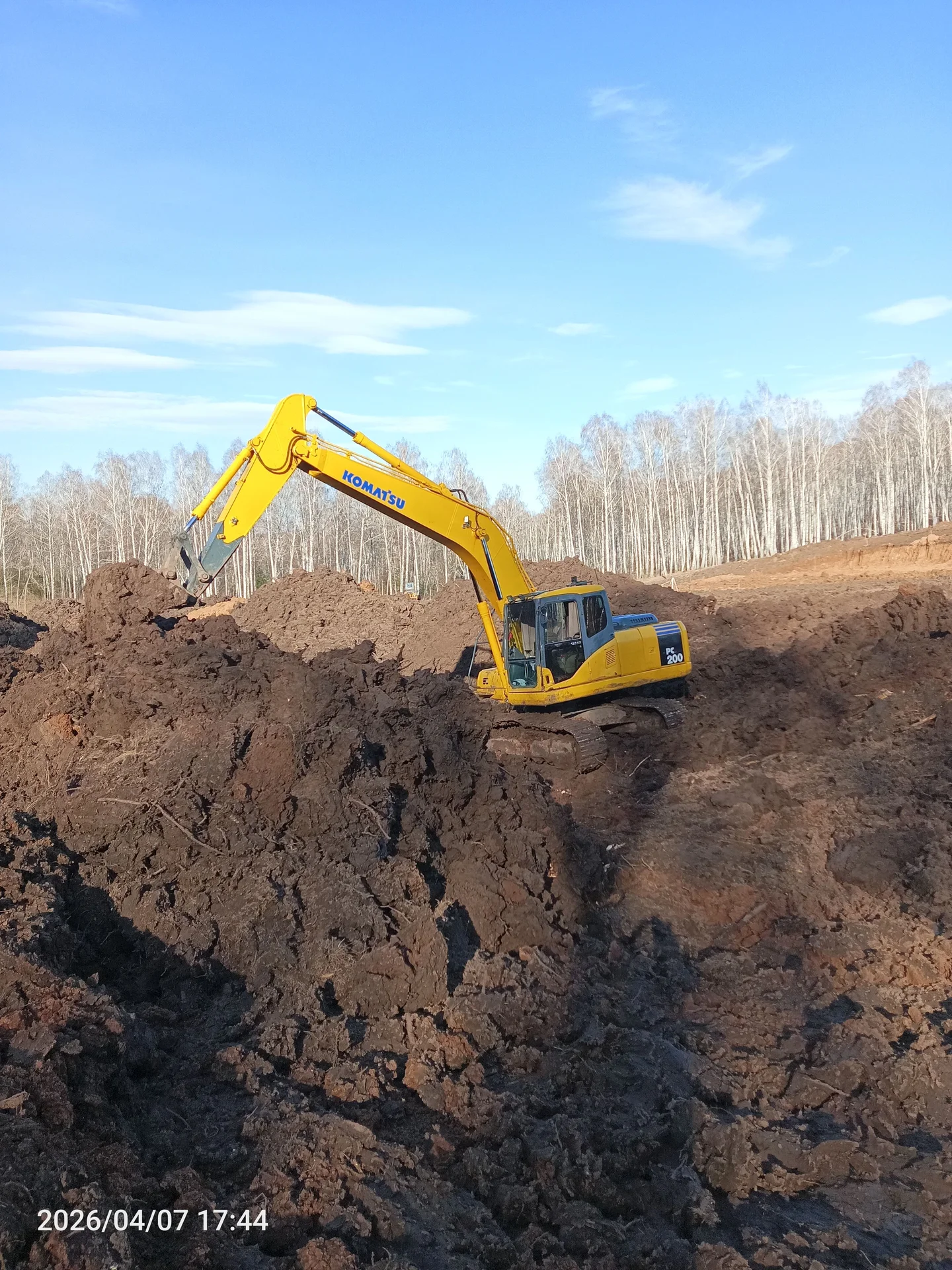 аренда гусеничного экскаватора Komatsu pc200 - миниатюра 7