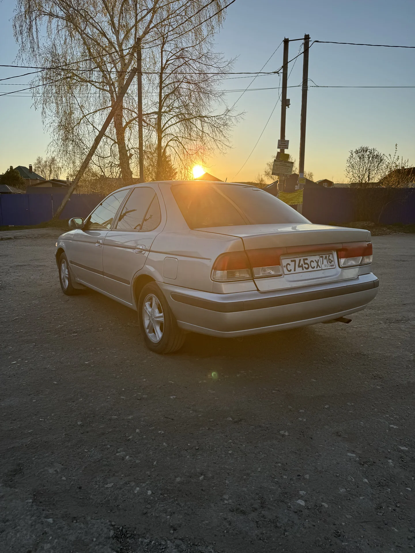 Nissan sunny - миниатюра 3