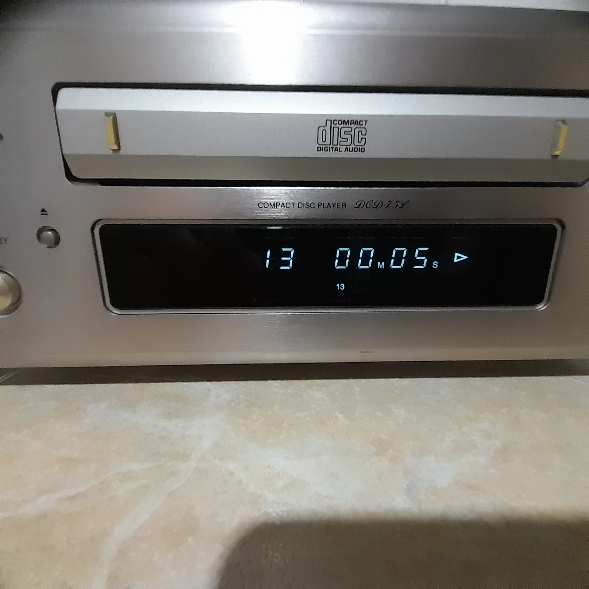 CD-проигрыватель Denon DCD-7.5L - миниатюра 6