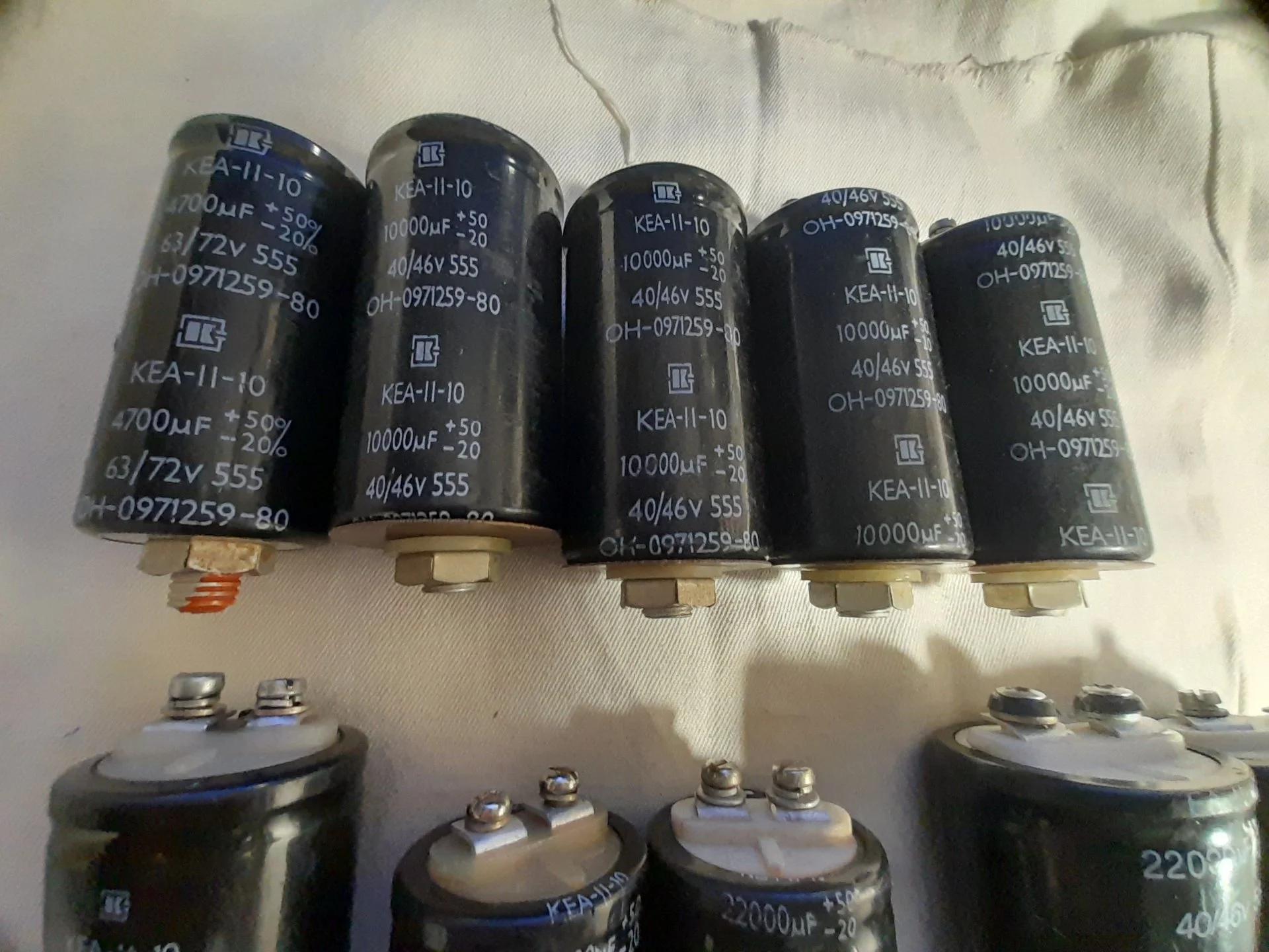 Конденсатор KEA -11-10 - миниатюра 3