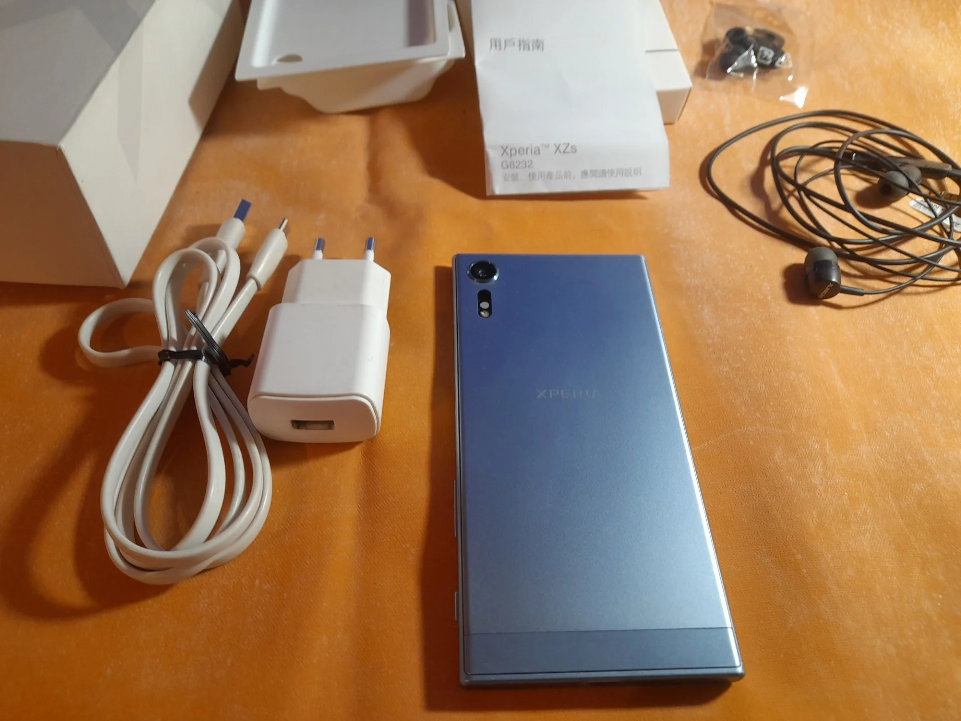 Телефон Sony XPERIA XZs G8232 - миниатюра 11