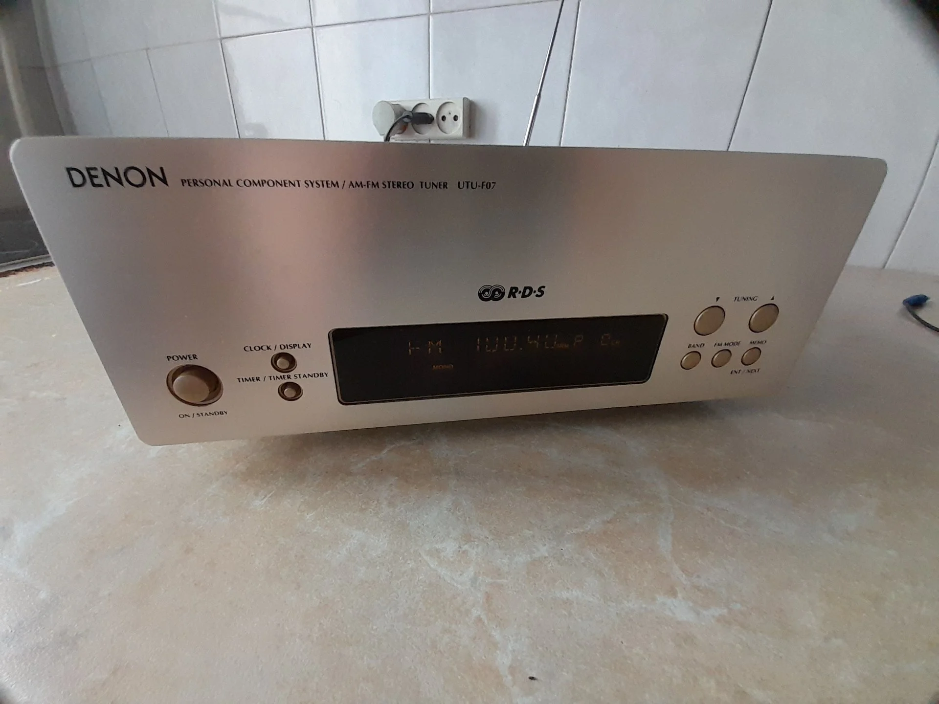 Тюнер Denon UTU-F07 - изображение 1