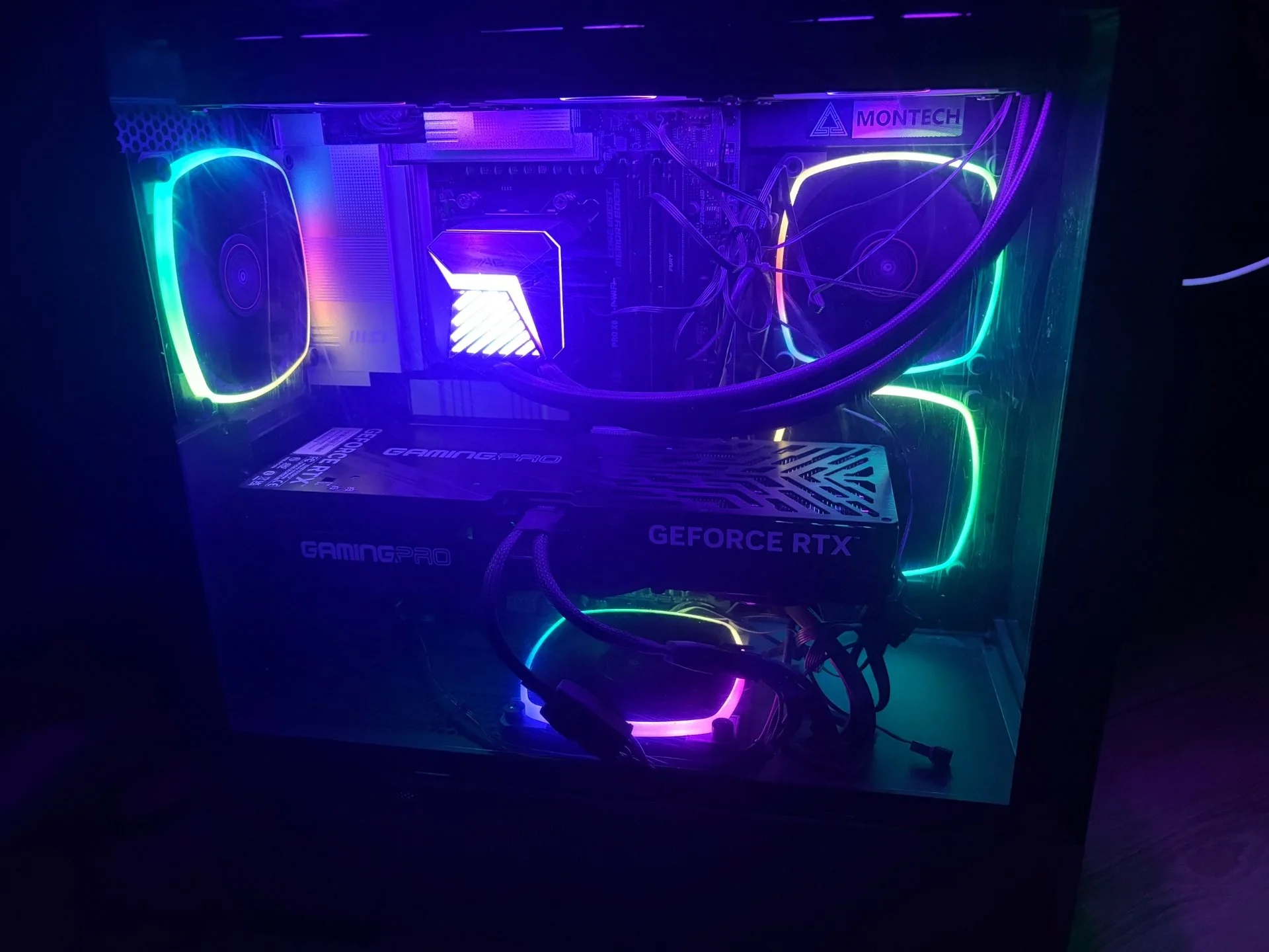 ULTRA Gaming PC: Ryzen 7 9800X3D / RTX 5070 Ti / 32GB DDR5 / Гарантия DNS - изображение 1