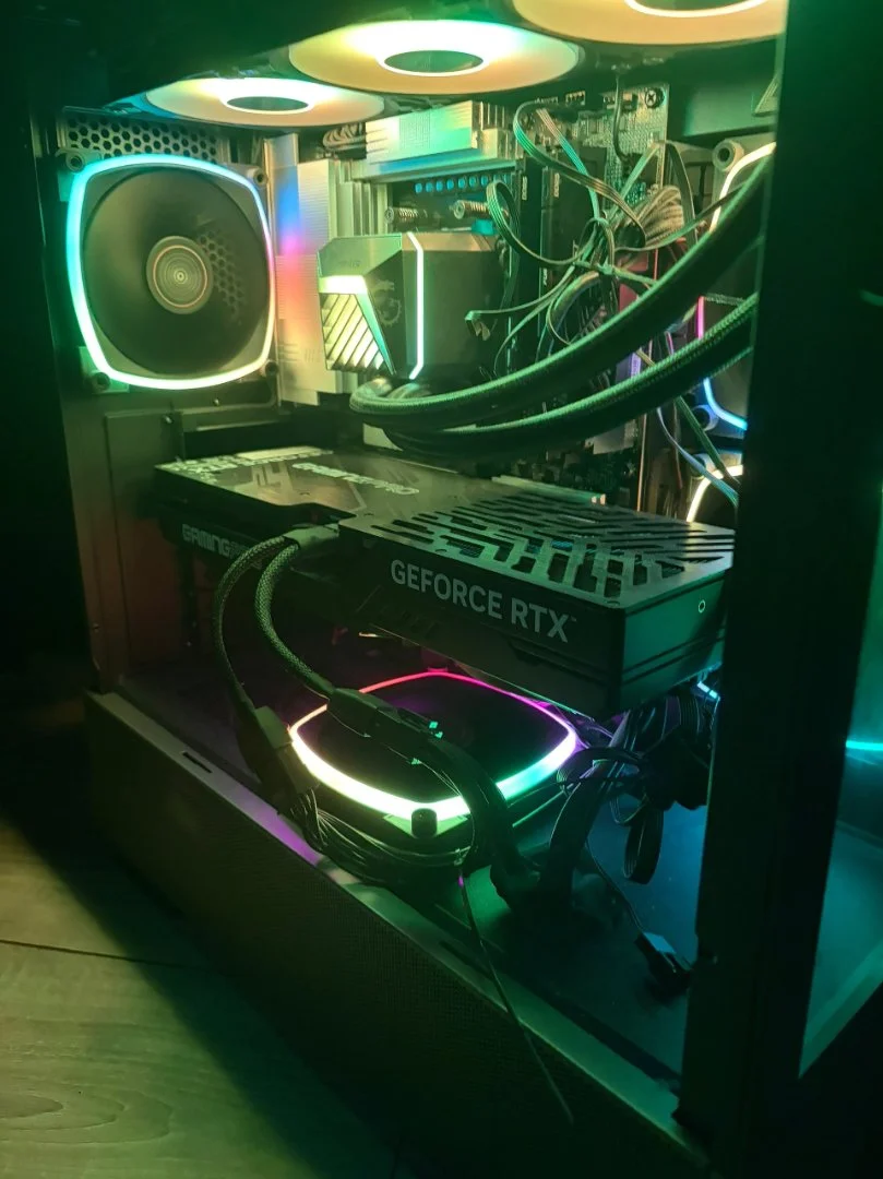 ULTRA Gaming PC: Ryzen 7 9800X3D / RTX 5070 Ti / 32GB DDR5 / Гарантия DNS - миниатюра 2