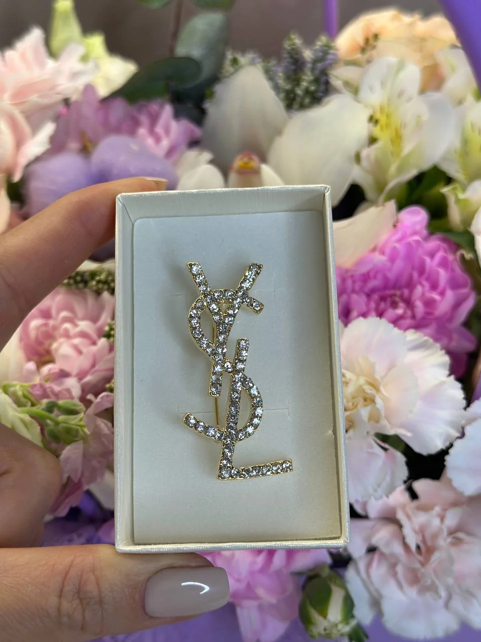 Брошь в стиле YSL в подарочной упаковке - миниатюра 3