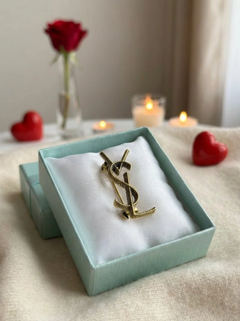 Брошь в стиле YSL в подарочной упаковке - миниатюра 7