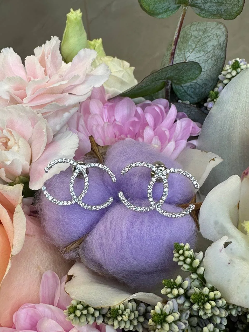 Серьги в стиле Chanel в подарочной упаковке новые - миниатюра 4