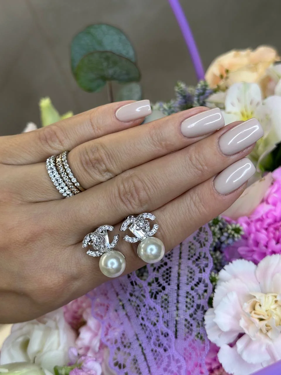Серьги в стиле Chanel в подарочной упаковке новые - миниатюра 6
