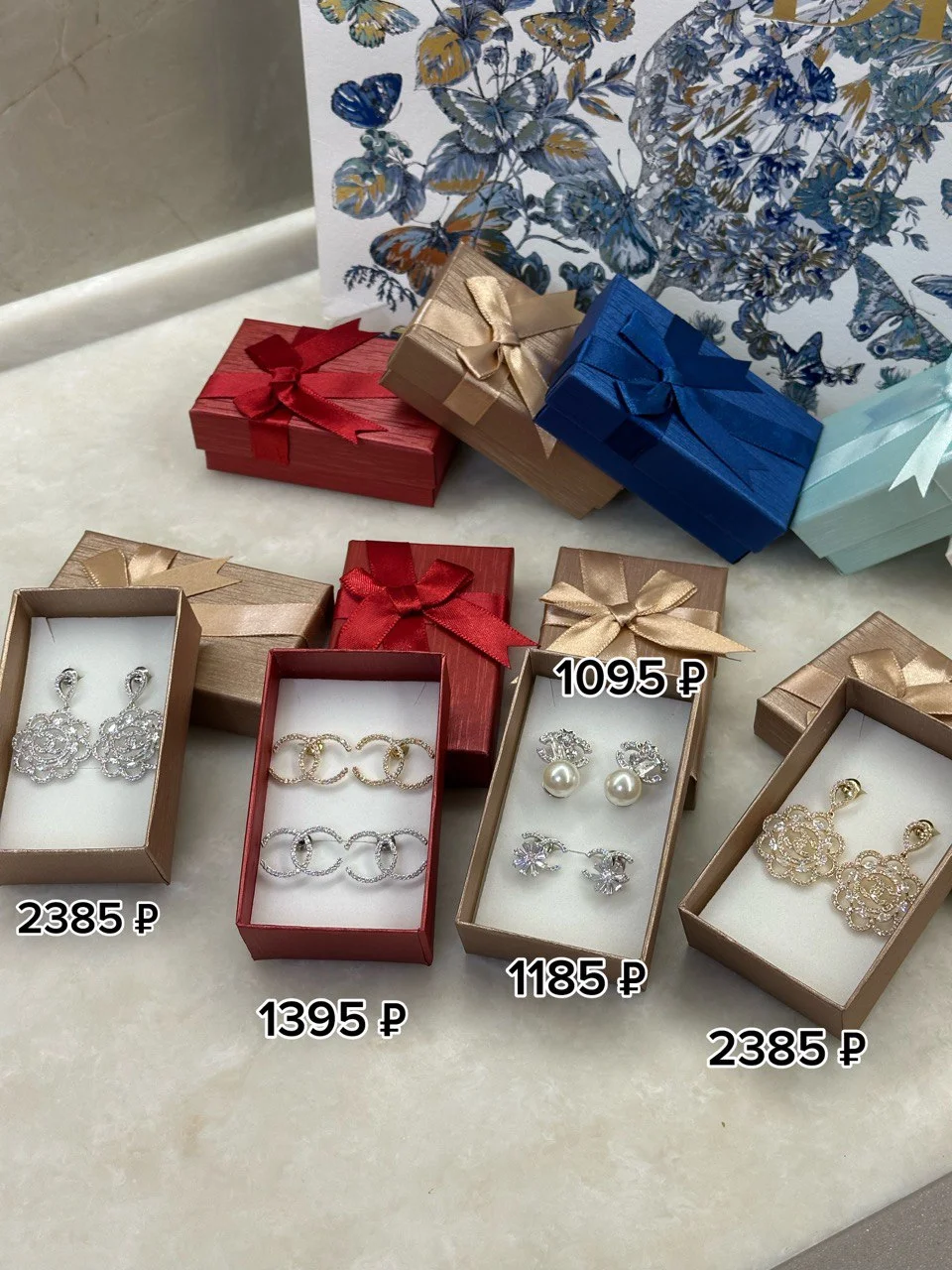 Серьги в стиле Chanel в подарочной упаковке новые - миниатюра 10