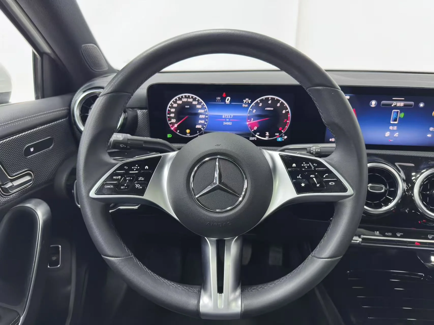 Mercedes Benz a-class - миниатюра 16