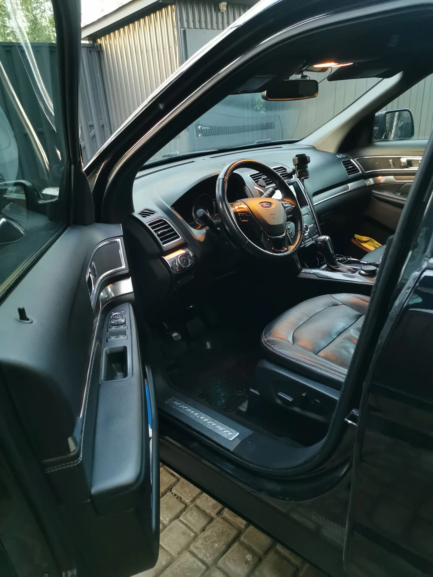 Ford Explorer 5 Рестайлинг - миниатюра 7