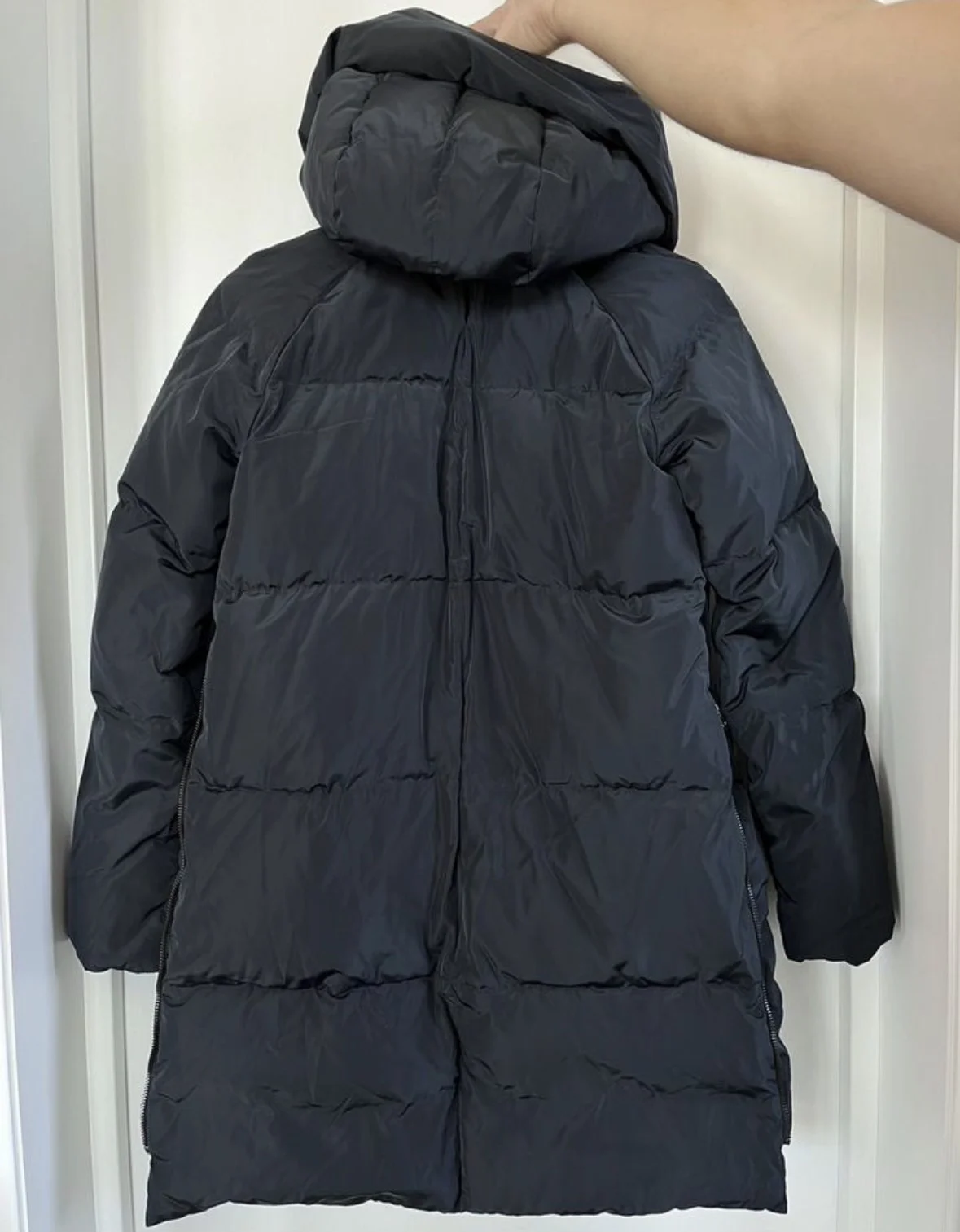 Продаю оригинальный пуховик зимний женский Armani - миниатюра 5