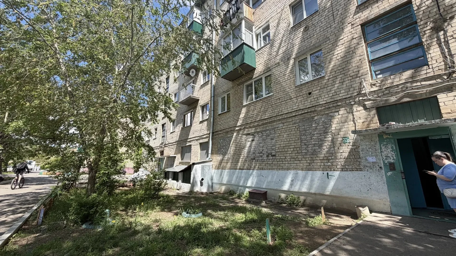 Срочно продам 2-х комнатную квартиру - миниатюра 8