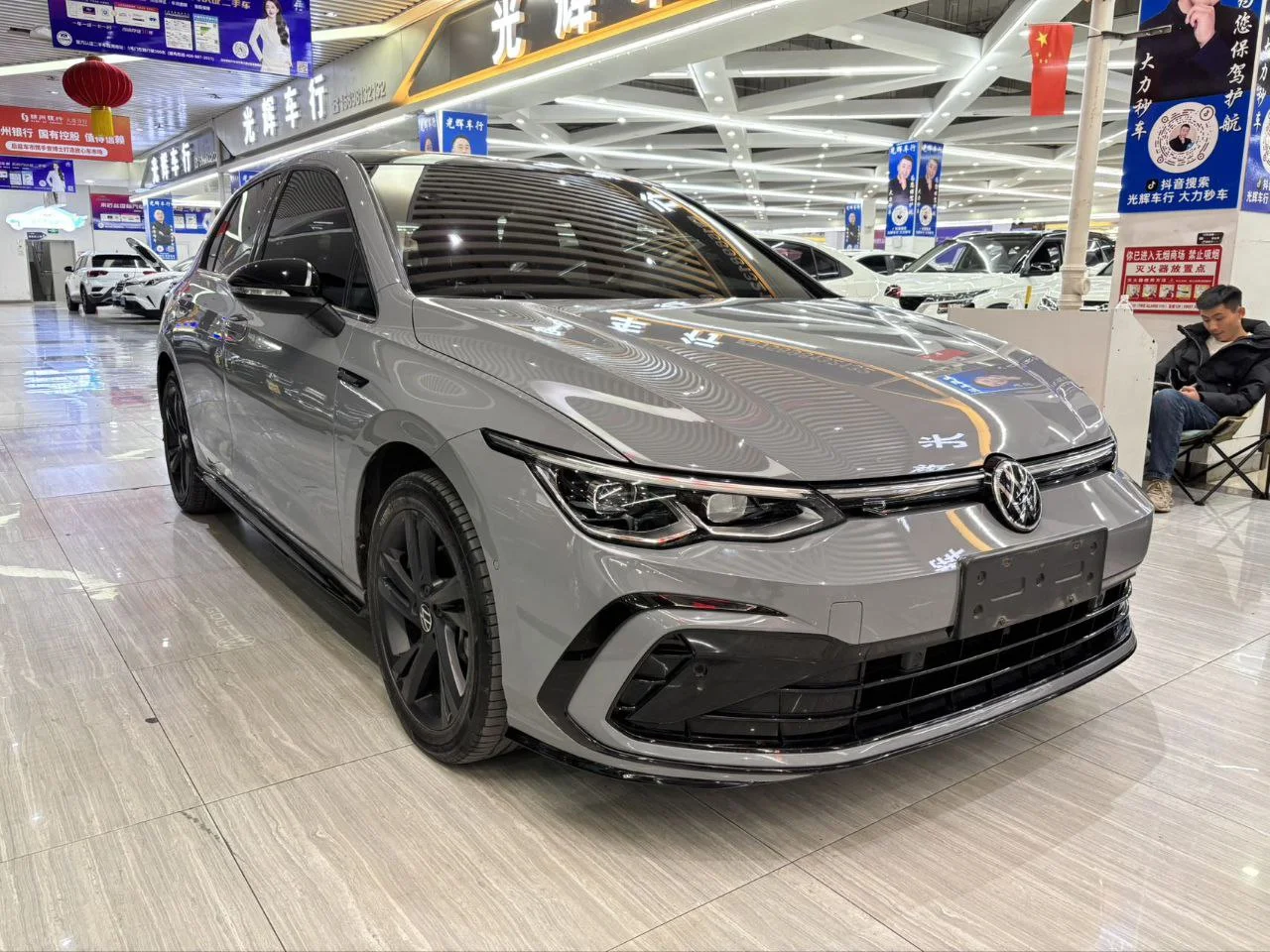 Volkswagen Golf 1.4 - миниатюра 3