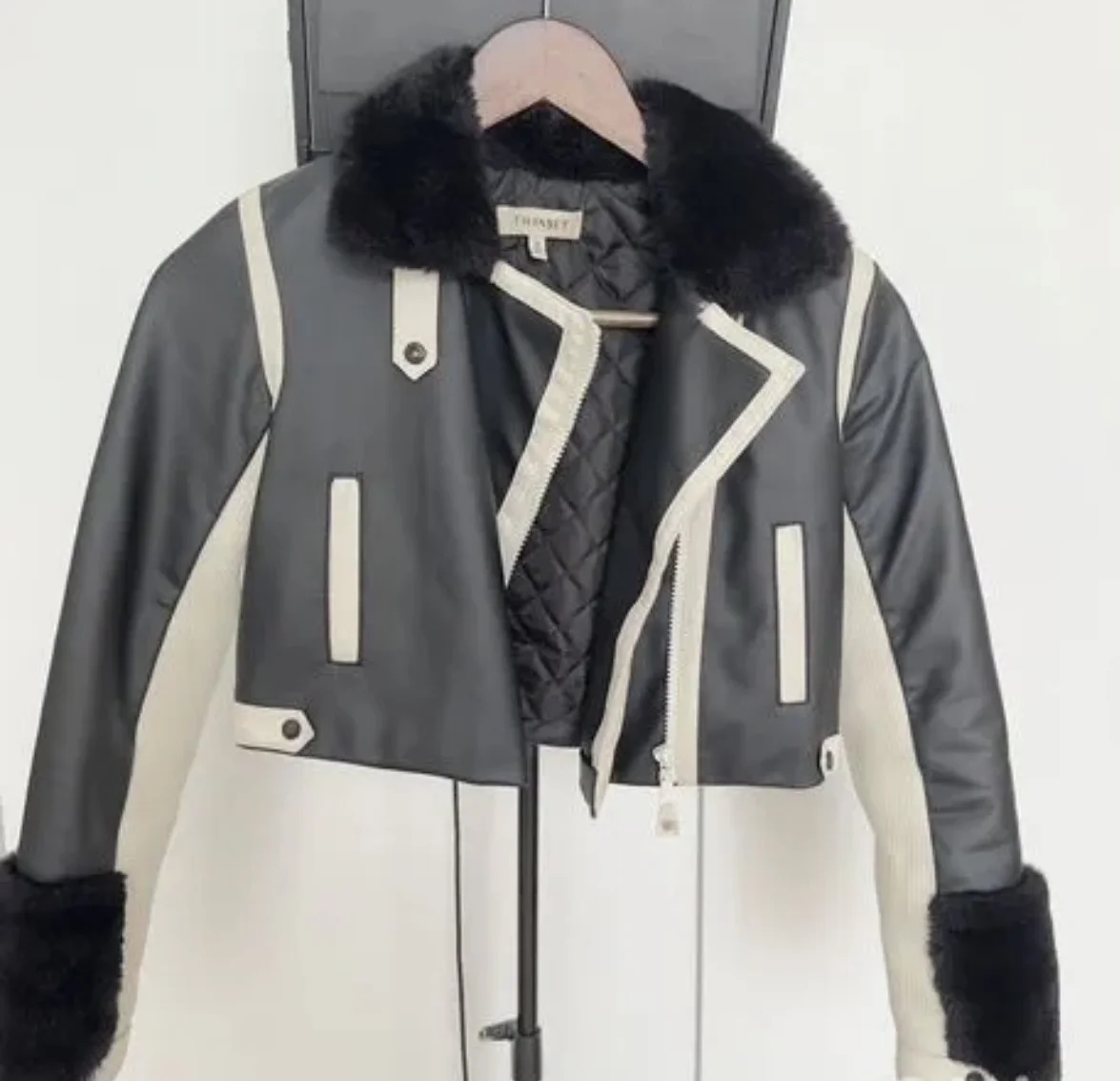 Куртка на девочку twinset на 10 л, 140см - миниатюра 2