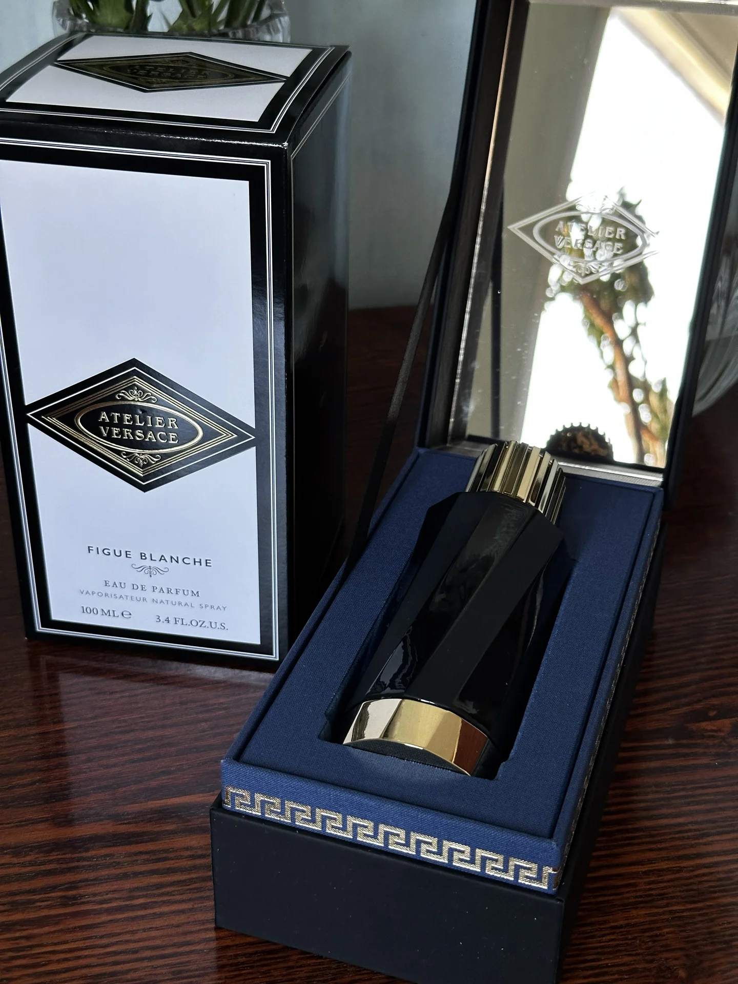 Духи versace atelier figue blanche 100мл - миниатюра 4