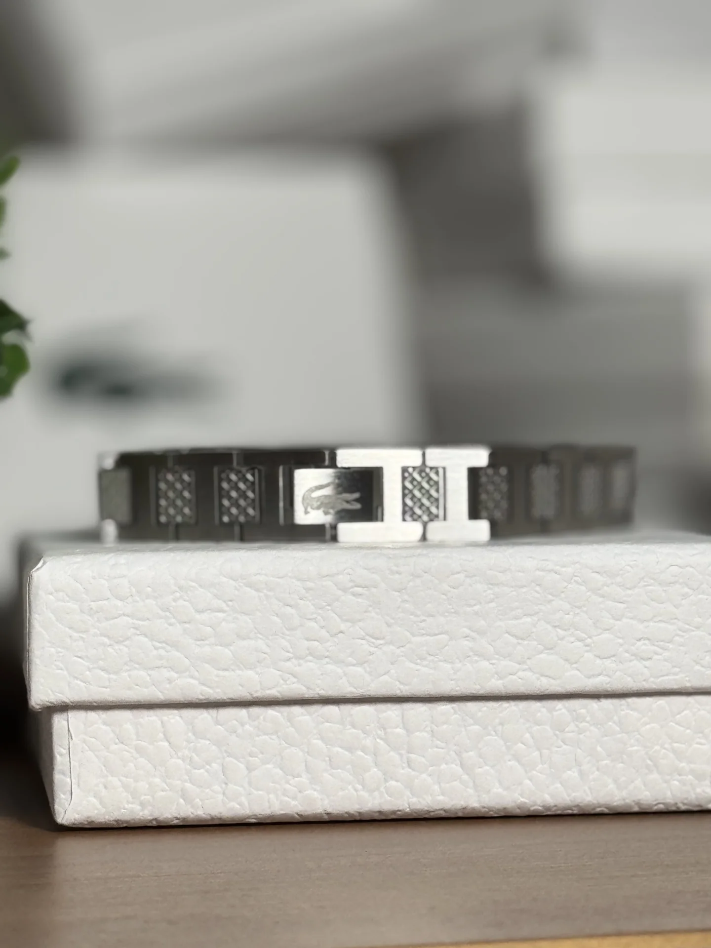 ⌚ Браслет Lacoste (металл, серебристый) - миниатюра 2