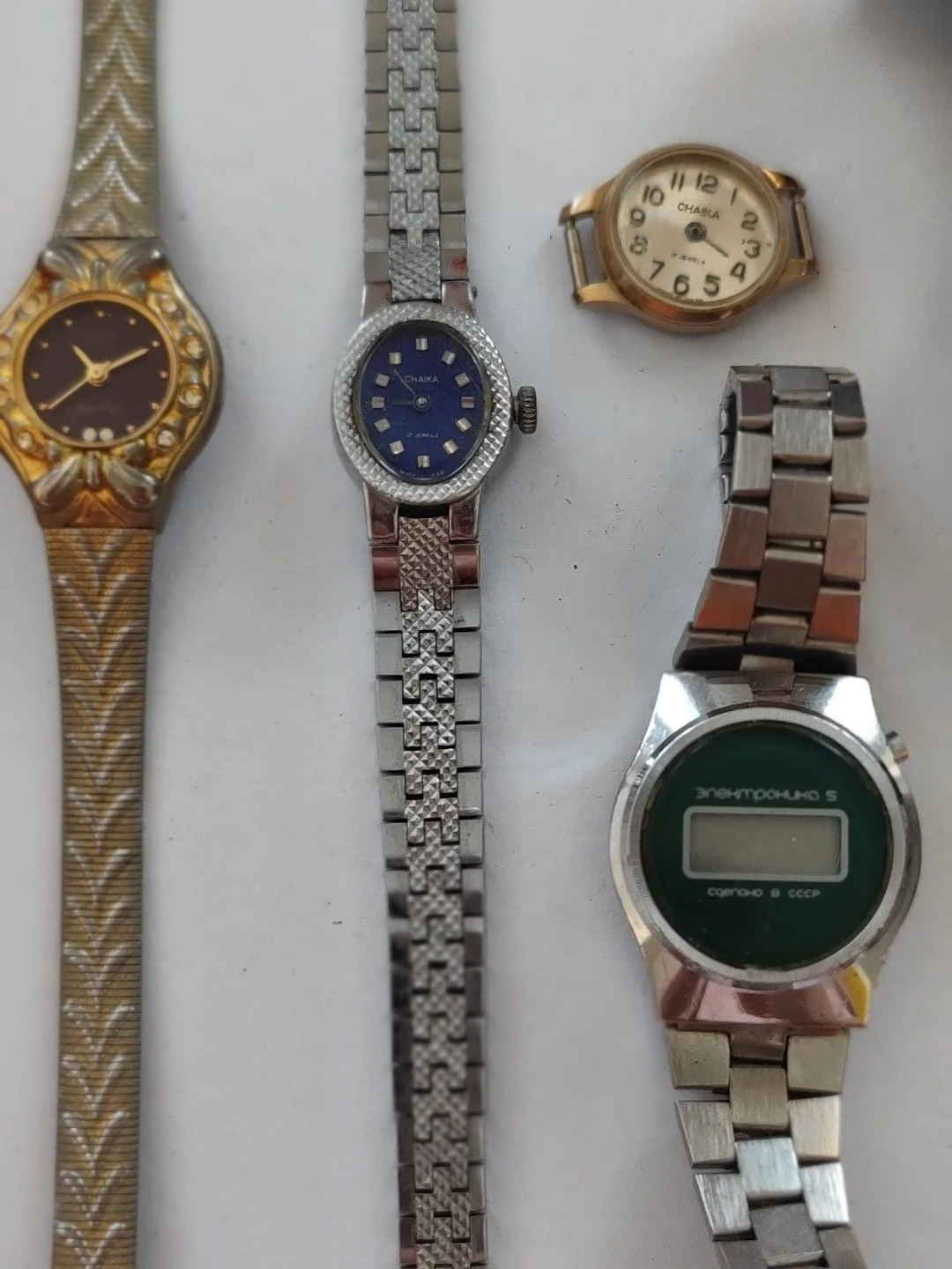Часы наручные женские moschino Swatch и СССР - изображение 1