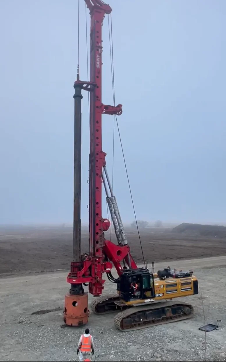 Аренда буровой SANY SR235 с обсадным столом - миниатюра 5