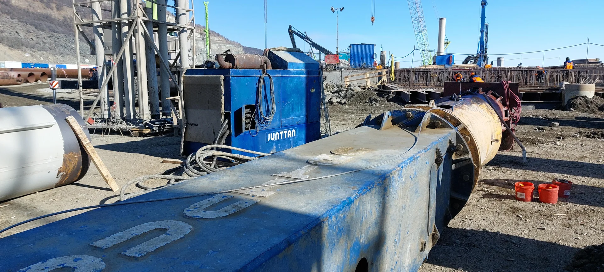 Аренда Гидромолота Junttan HHK10 с маслостанцией jpack10B - миниатюра 4