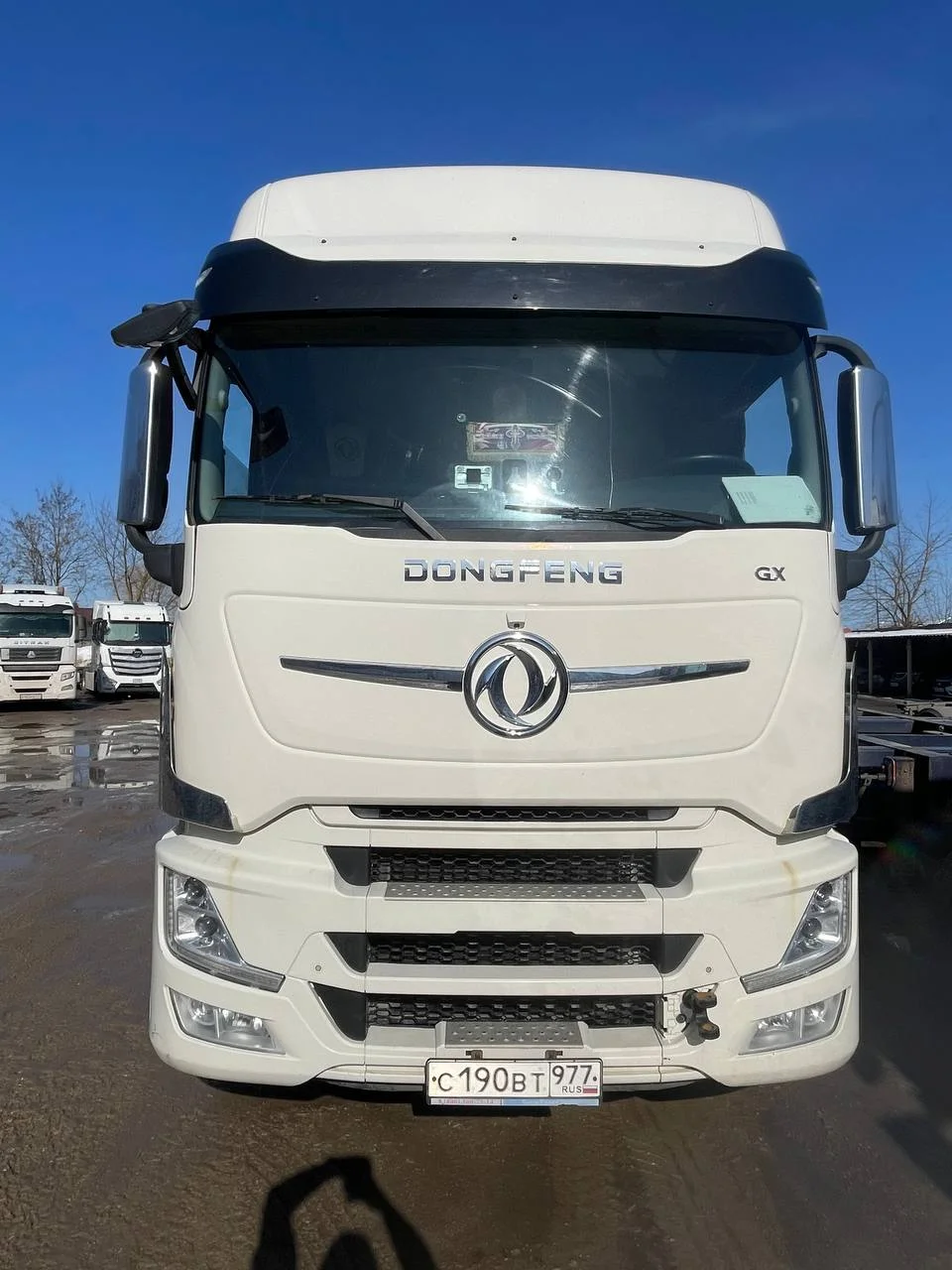 Dongfeng седельный тягач, высокий спальник — 2023