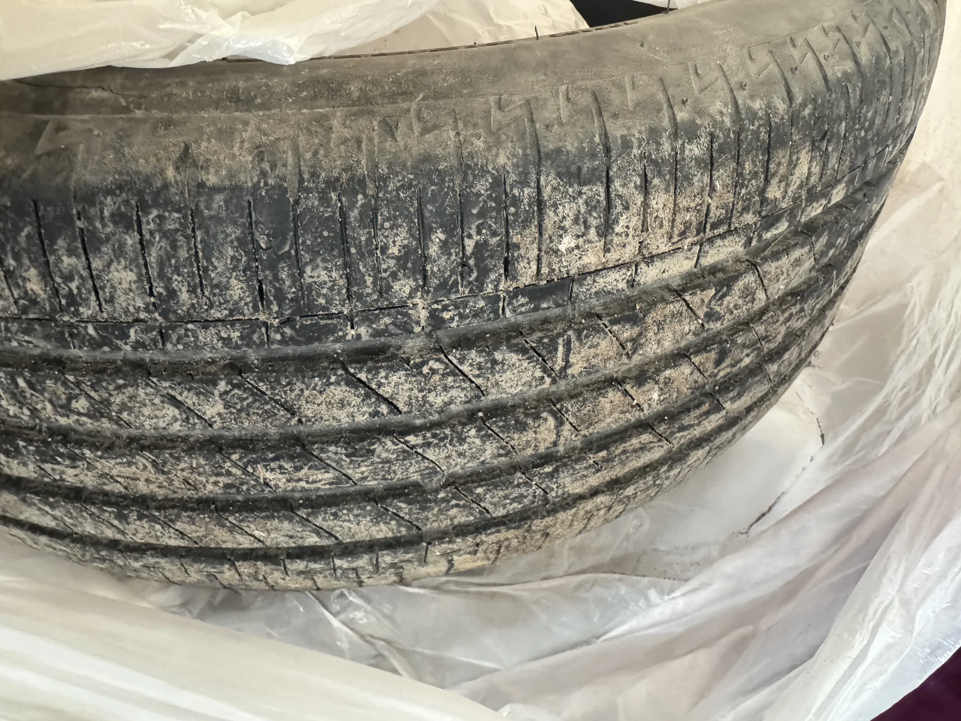 Bridgestone r18 215/45 летняя - миниатюра 7