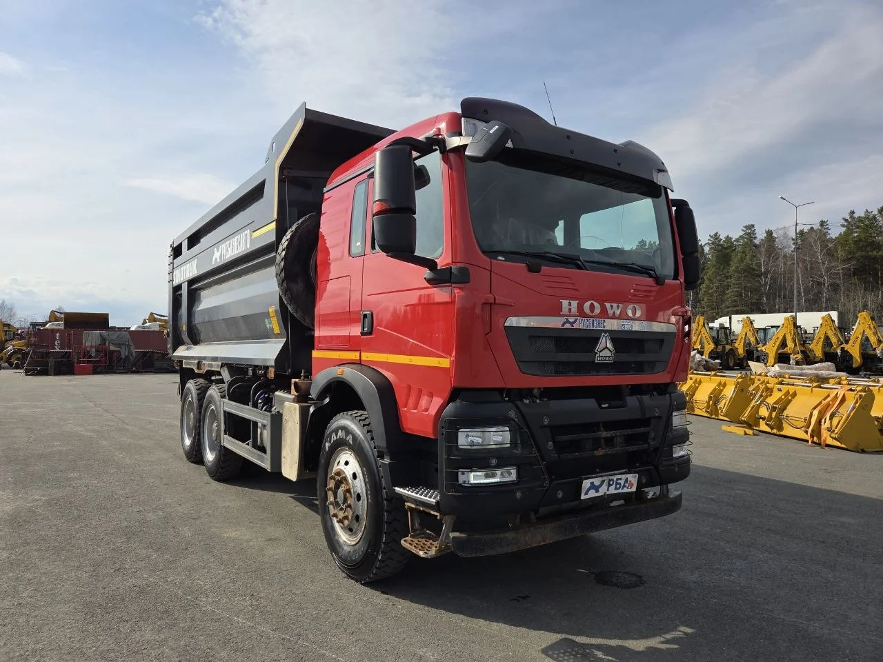 Самосвал HOWO T5G (8x4) - миниатюра 2