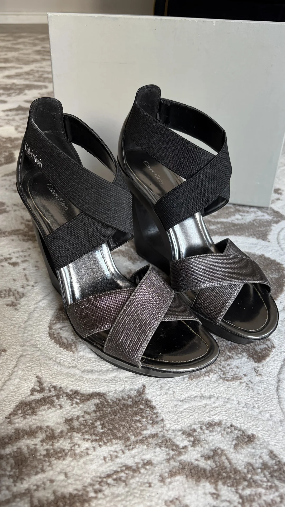 Босоножки Calvin Klein 40 - изображение 1