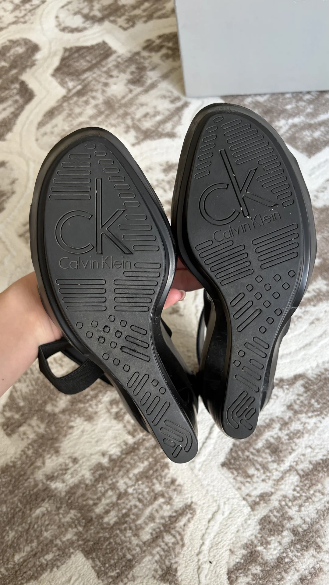 Босоножки Calvin Klein 40 - миниатюра 5