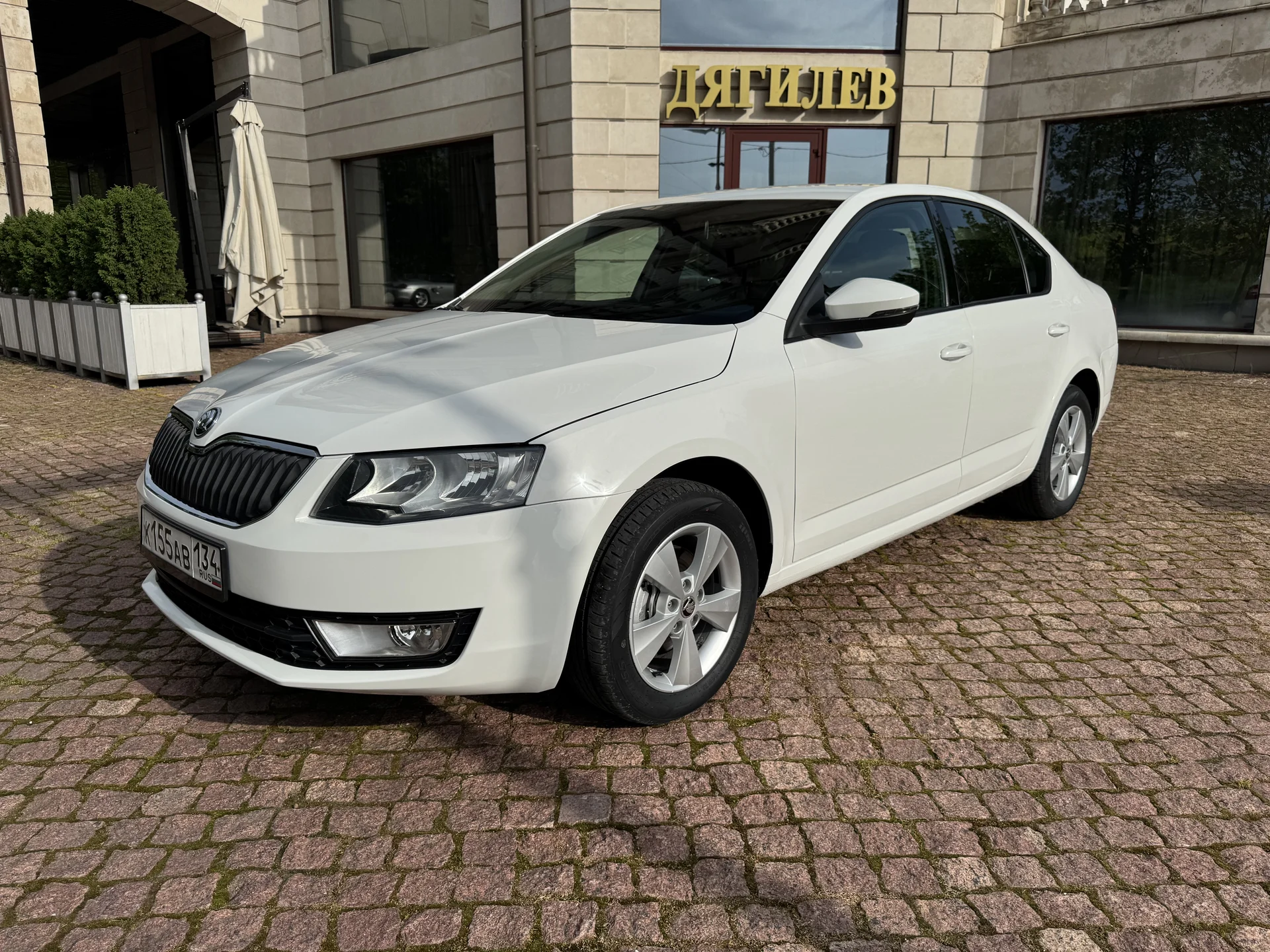 Автомобиль - миниатюра 3