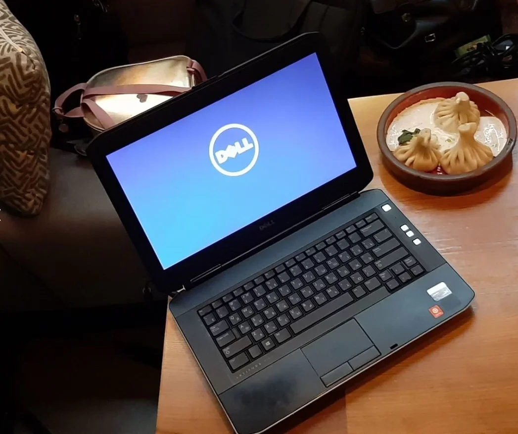 Ноутбук Dell на i5 8озу ссд256 для всех задач - миниатюра 5