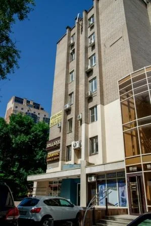 Офис в центре города от собственника - миниатюра 3