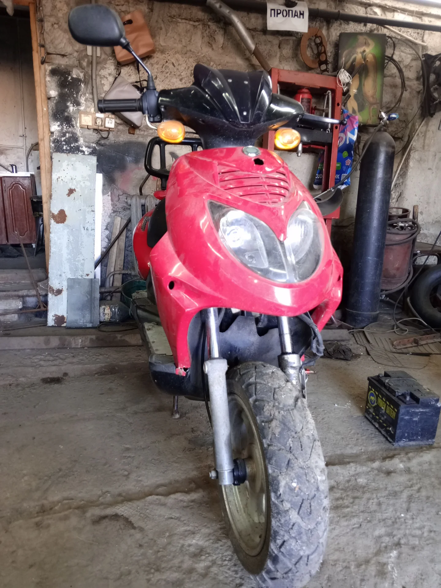 Скутер Racer 49cm³ - изображение 1