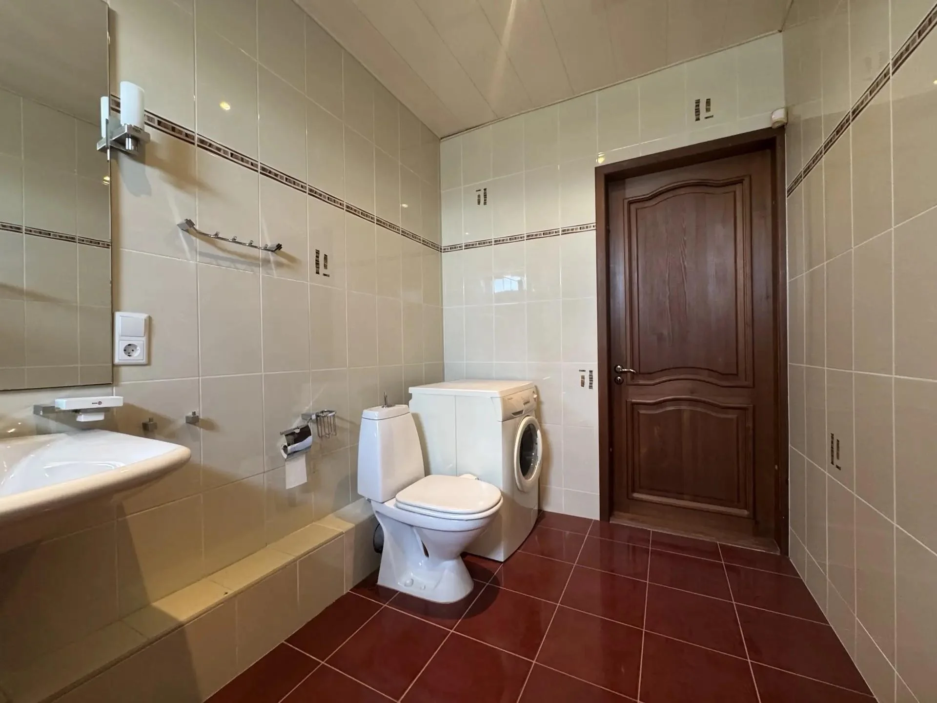 Продам 2-комнатную в КМР с закрытой территорией - миниатюра 8