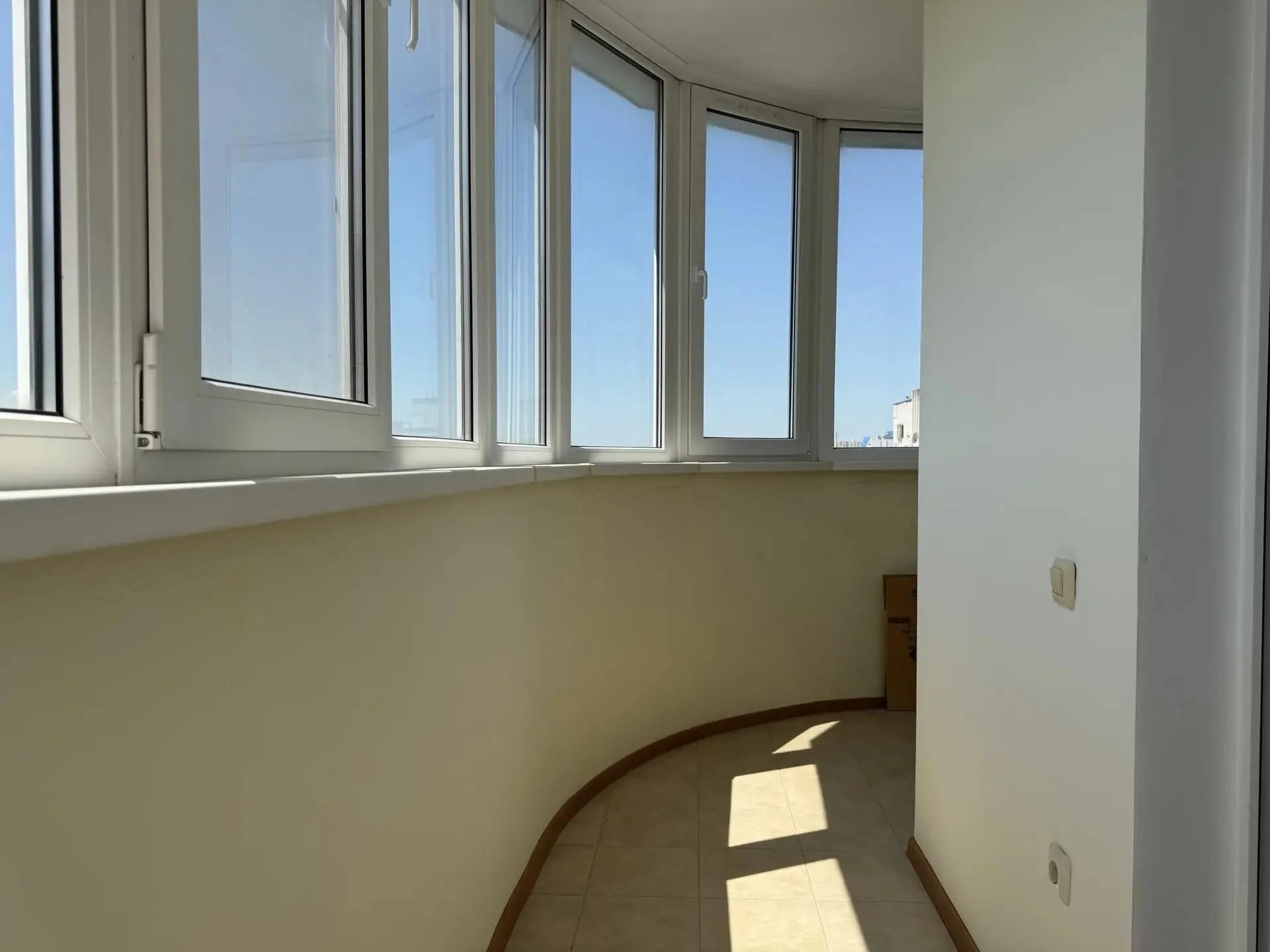 Продам 2-комнатную в КМР с закрытой территорией - миниатюра 10