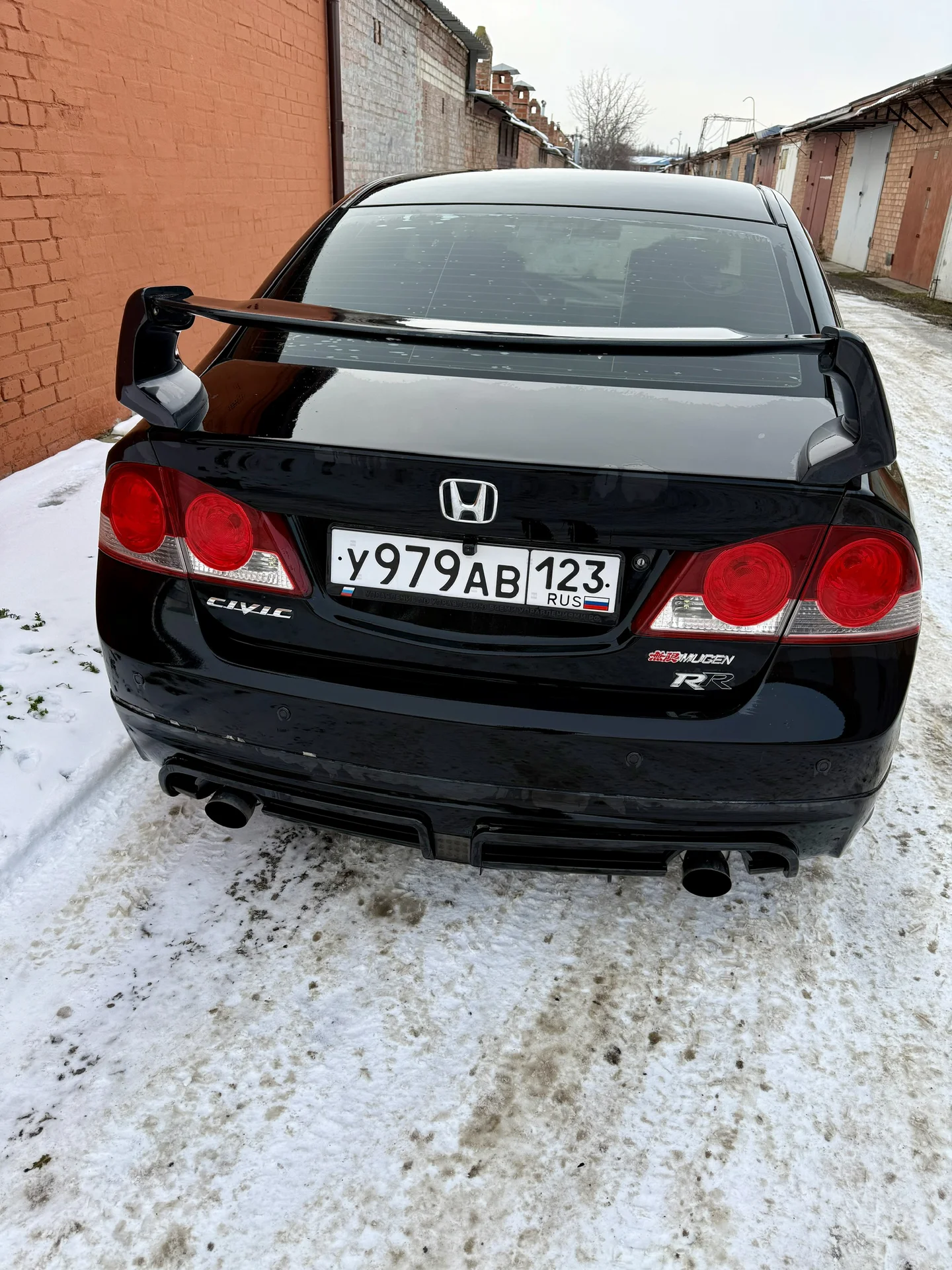 Honda Civic 8 4D - миниатюра 5