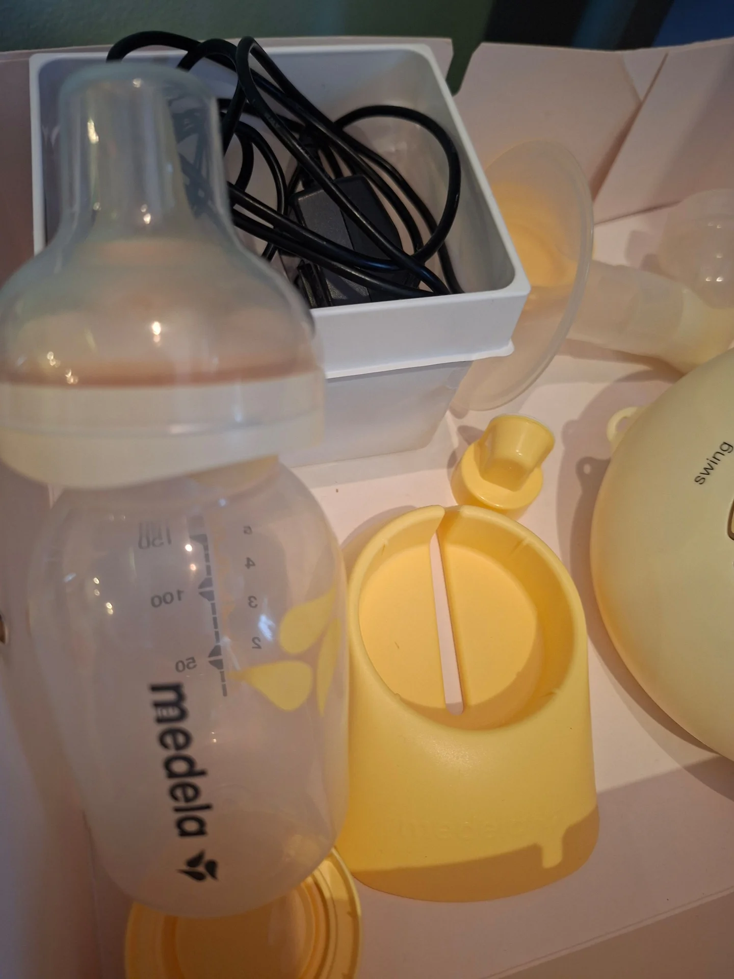 Молокоотсос Medela swing - миниатюра 2