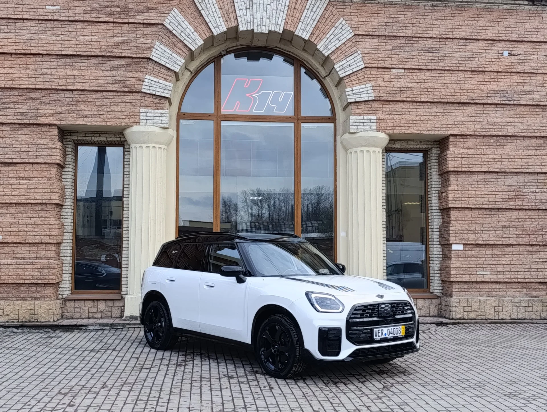 MINI Cooper Countryman 1.5 AMT, 2024, 9 300 км - миниатюра 3