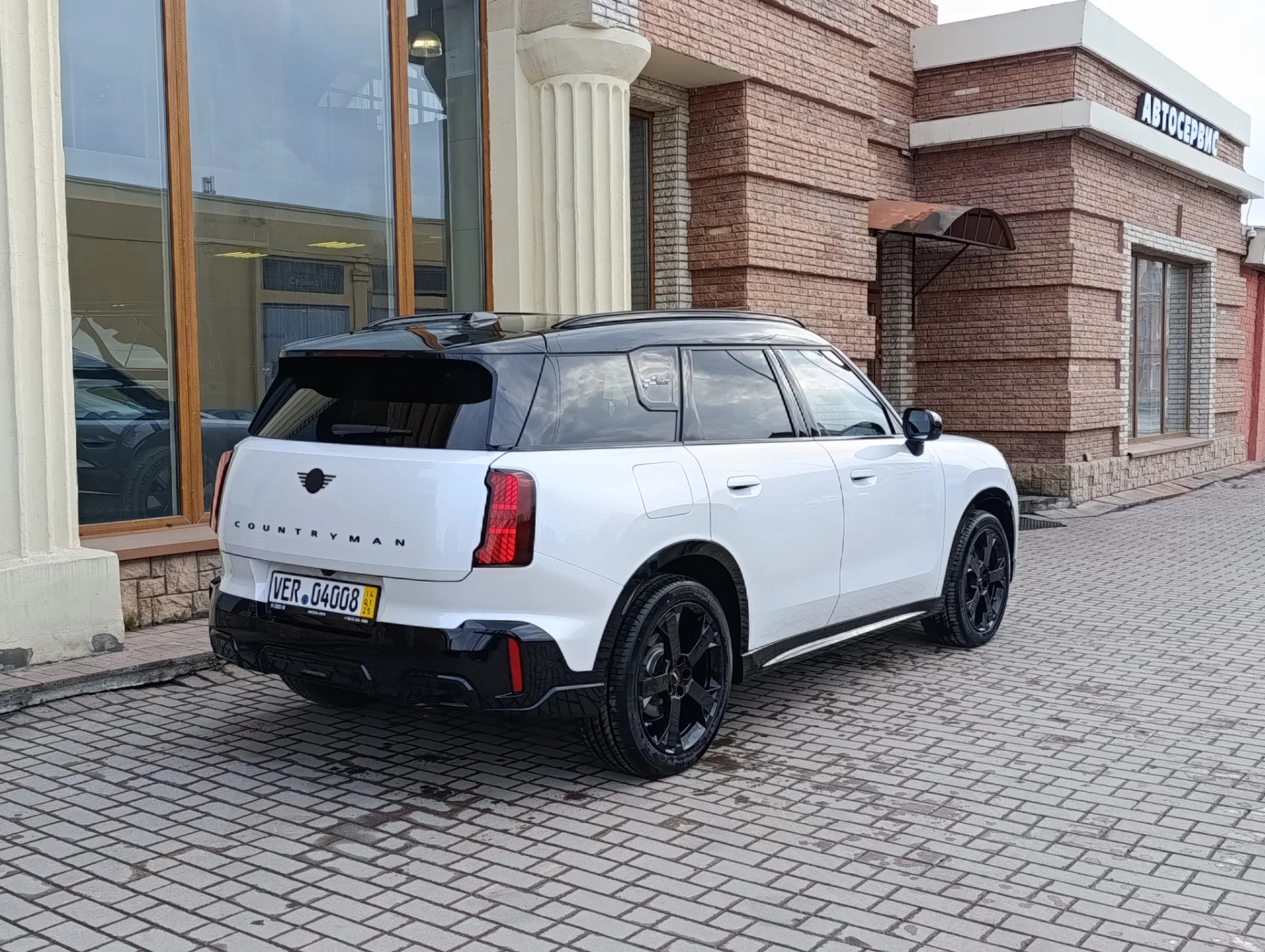 MINI Cooper Countryman 1.5 AMT, 2024, 9 300 км - миниатюра 5