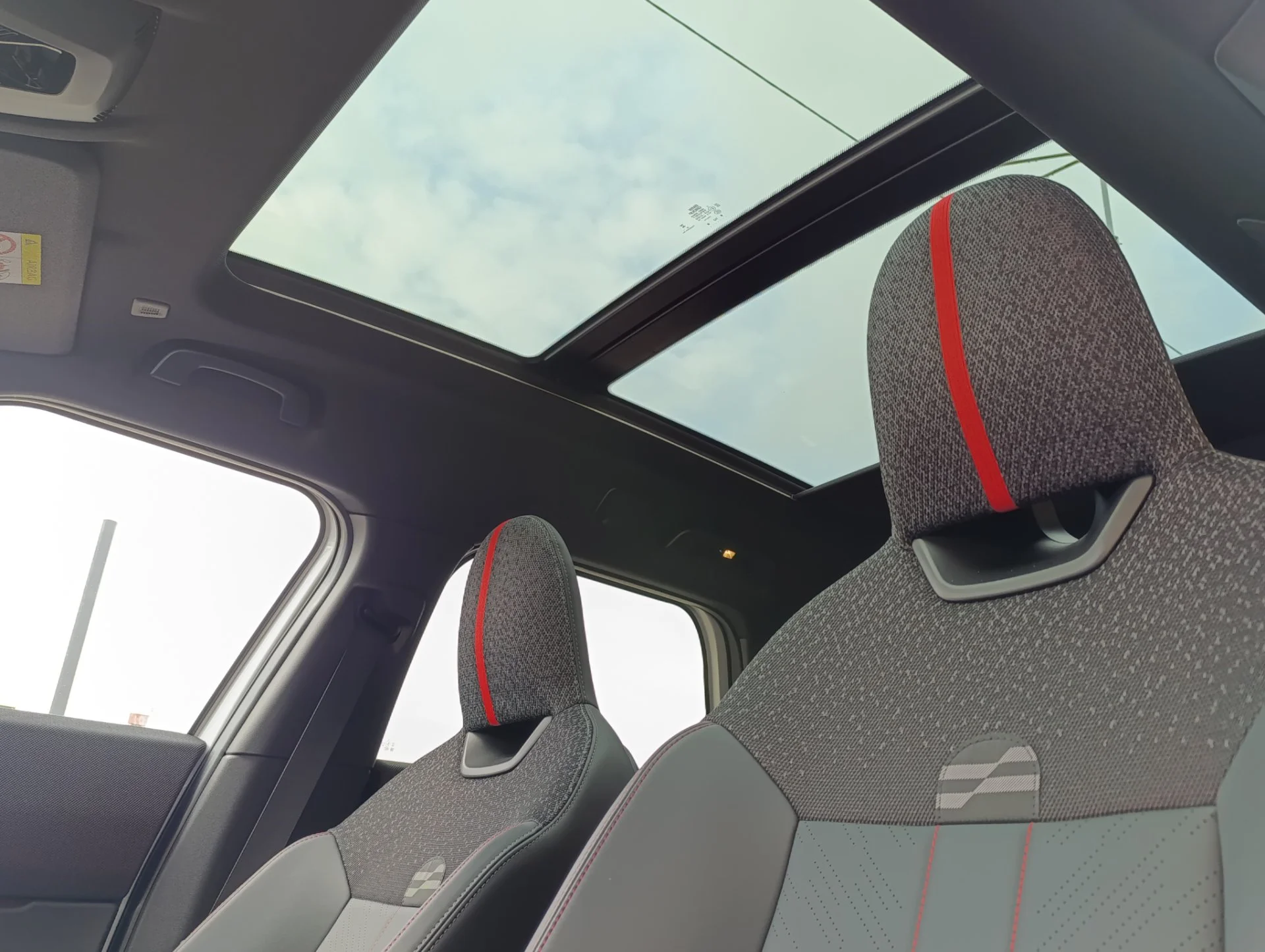 MINI Cooper Countryman 1.5 AMT, 2024, 9 300 км - миниатюра 9