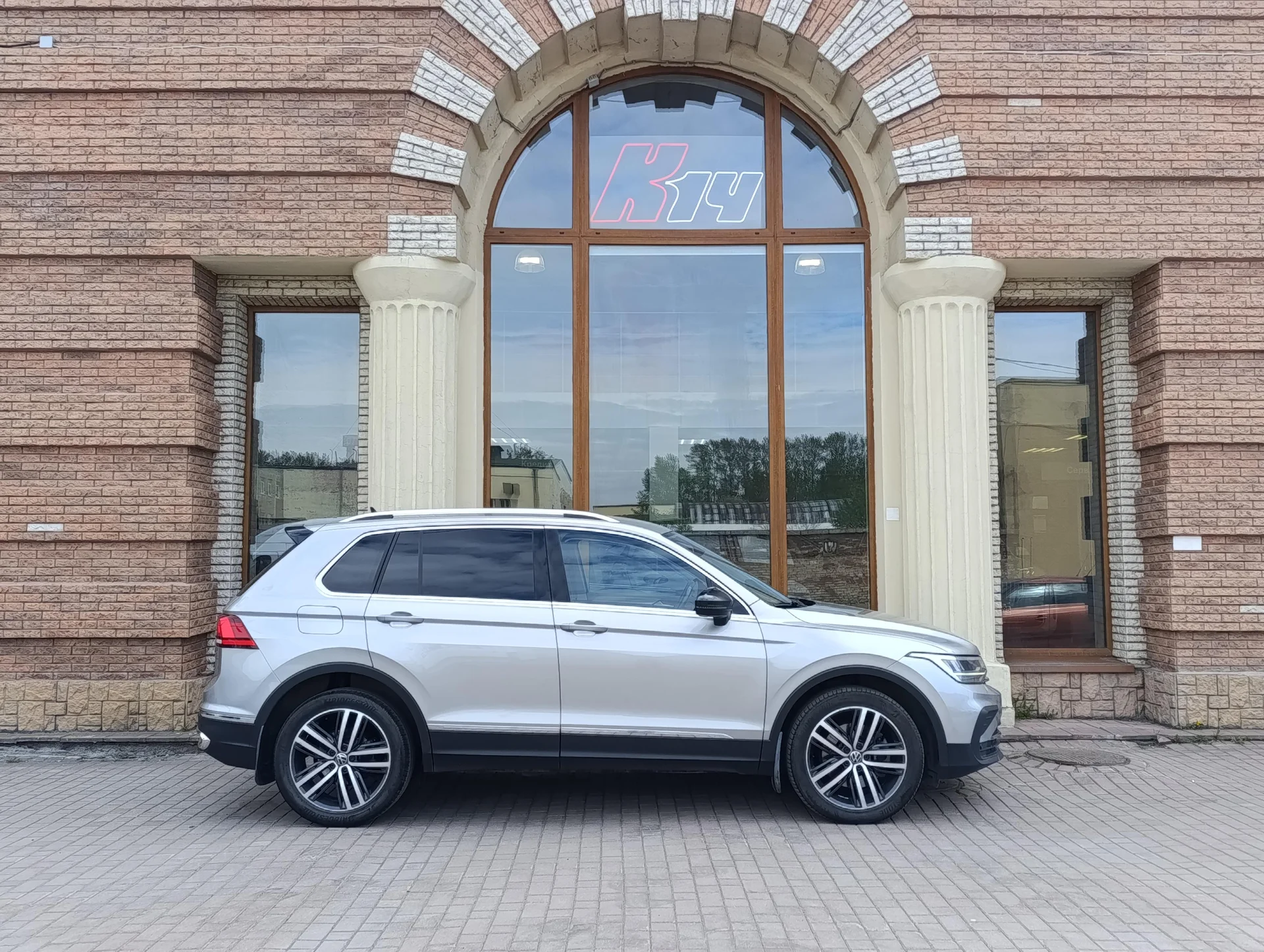 Volkswagen Tiguan 2.0 AMT, 2020, 177 477 км - миниатюра 4